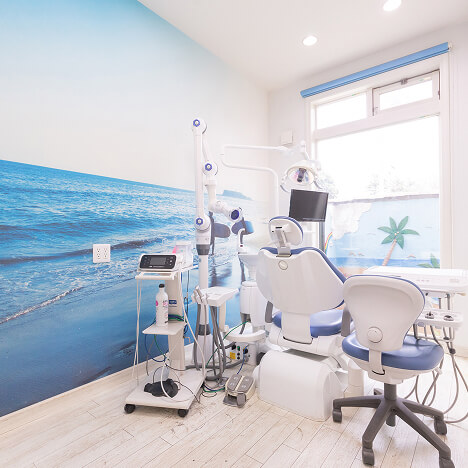 ベビーカーが一緒に入っても広々の完全個室！